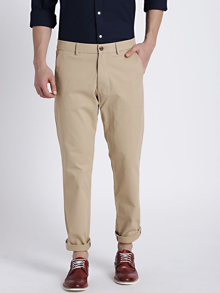 modern khakis in slim fit with gapflex