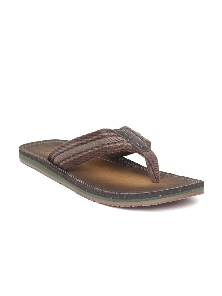 clarks brown flip flops