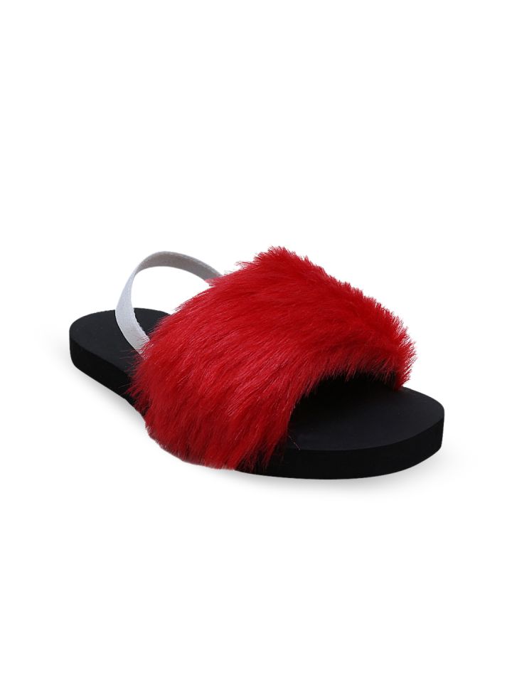 Girls shop red sliders