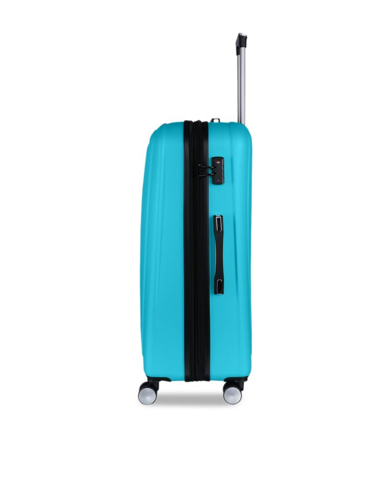 It luggage shop mesmerize