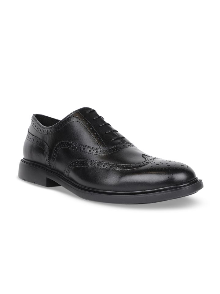 Hush puppies myntra 2025