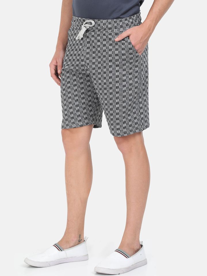 Buy Masculino Latino Men Grey Checked Regular Fit Regular Shorts