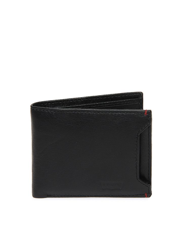Levis shop wallets myntra