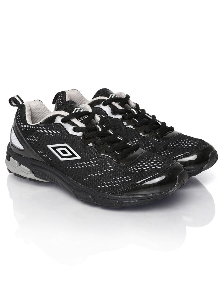 Umbro discount tennis shoes