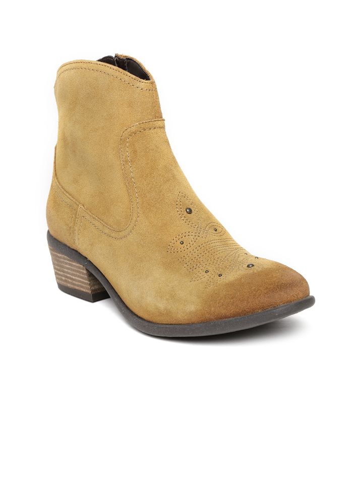 clarks mustard shoes