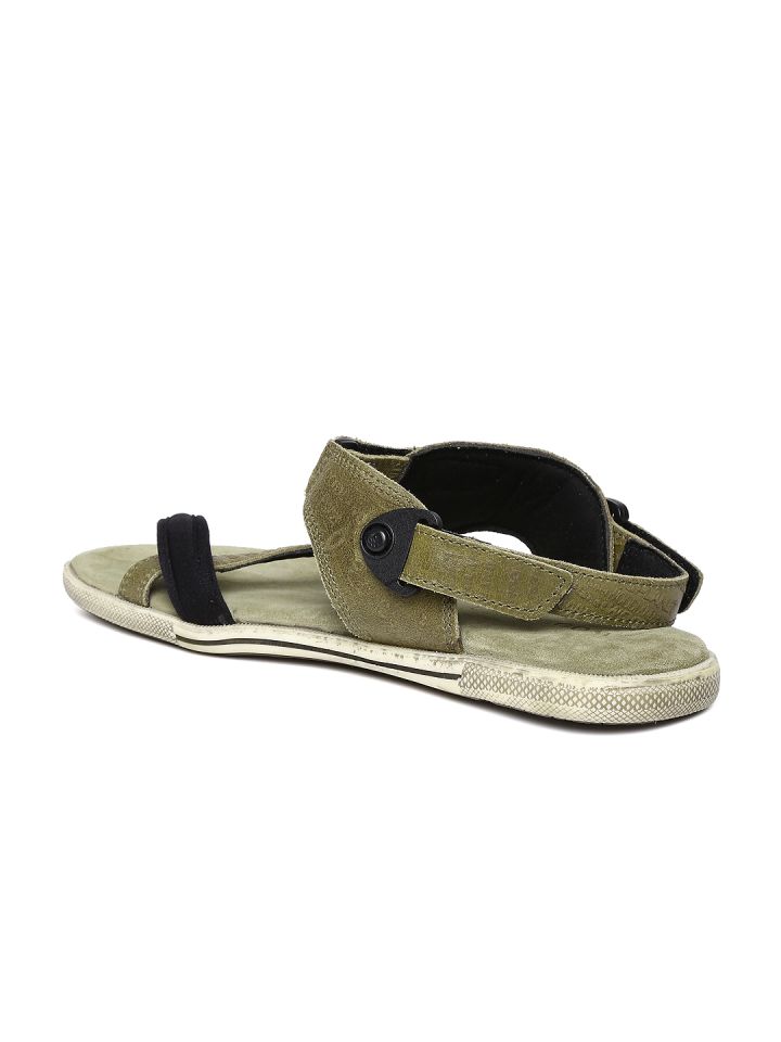 Myntra online woodland sandals