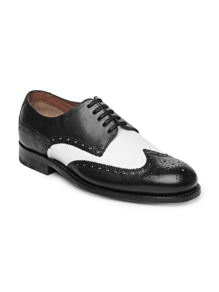 clarks black and white shoes