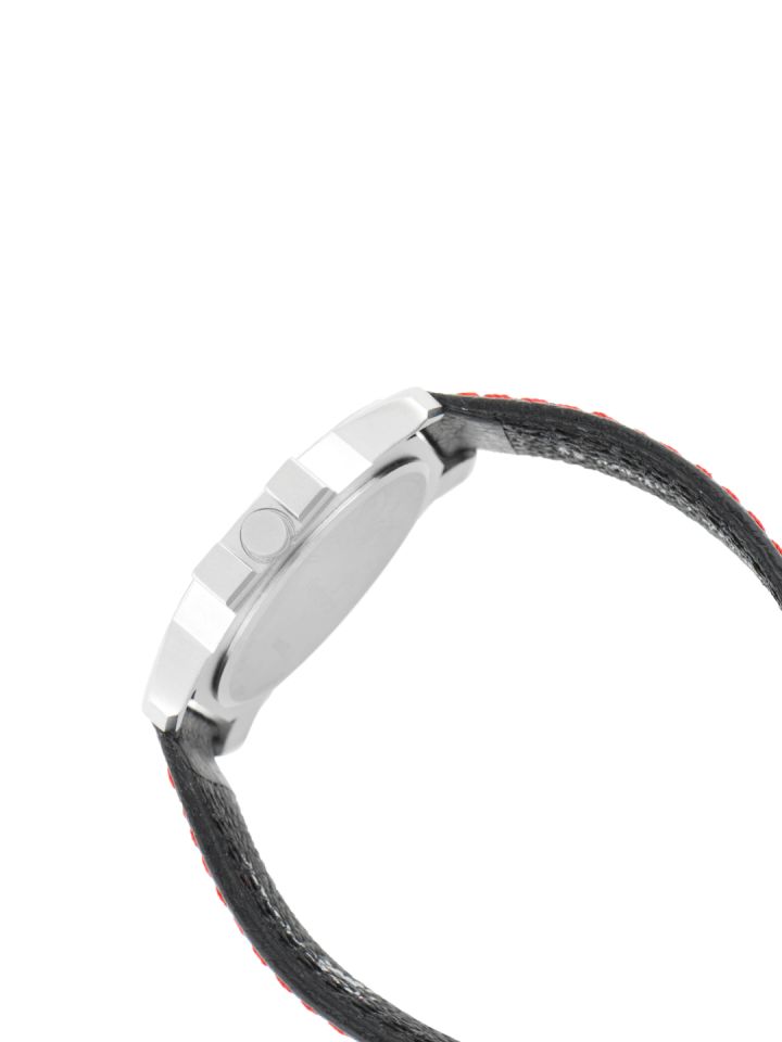 Fastrack nc3039sl06 top