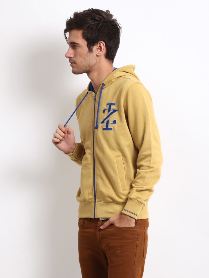 Izod 2025 yellow sweatshirt