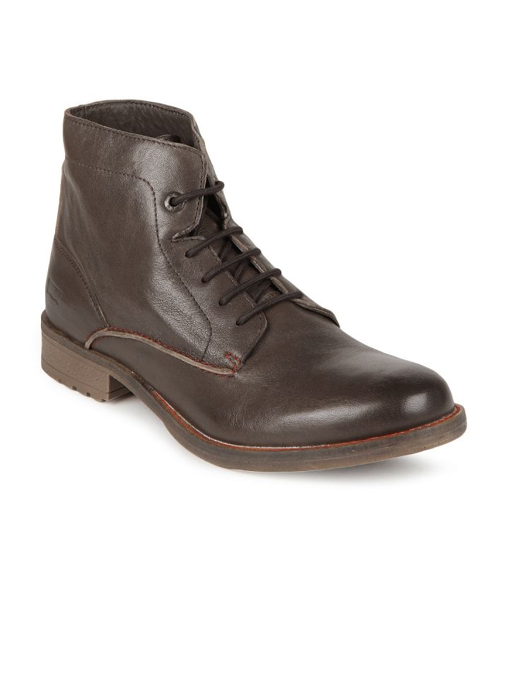 Levi's brown deals leather boots