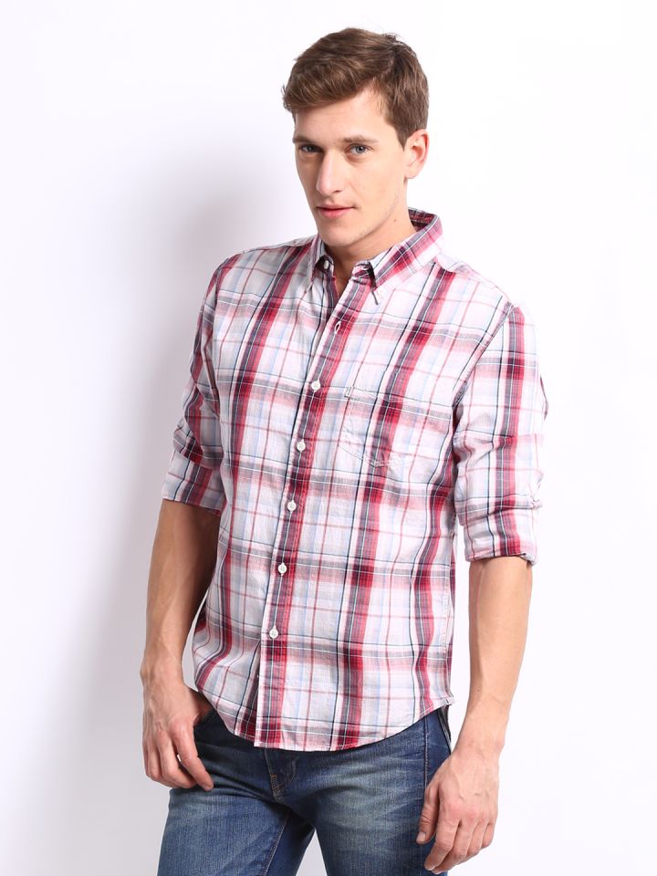 Buy Levis Men Red White Checked Slim Fit Casual Shirt Shirts