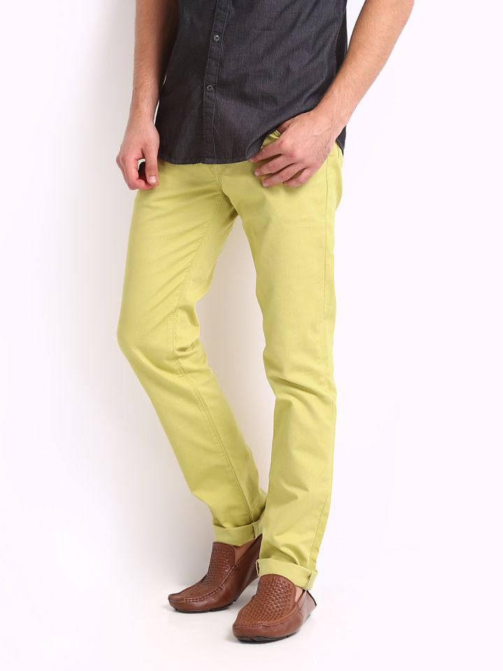 Mens yellow on sale levi jeans
