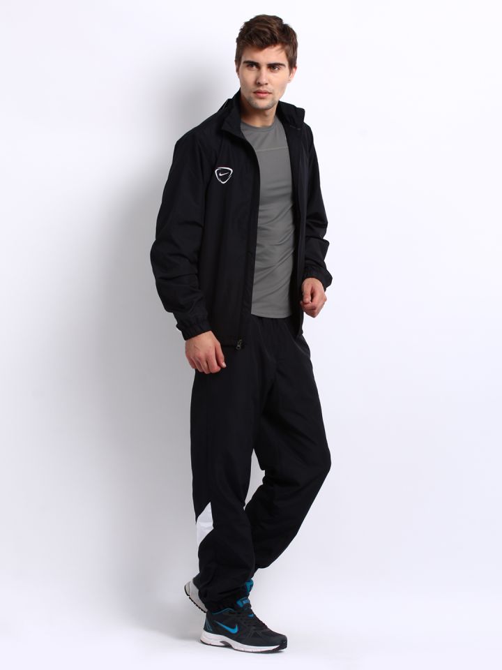 Nike on sale tracksuit myntra