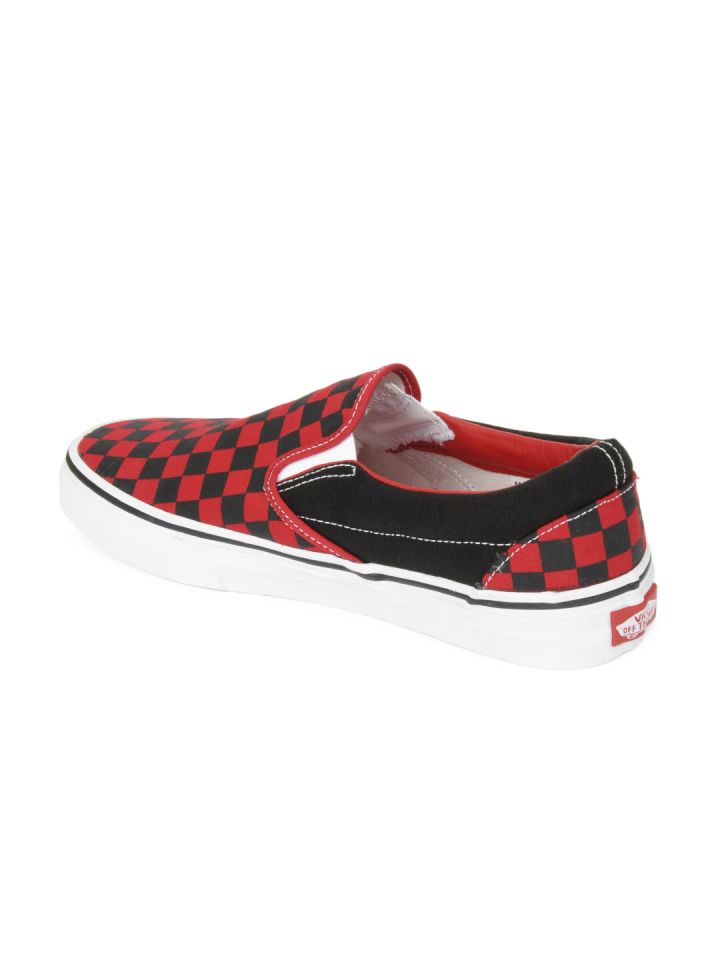 Black and red slip on deals vans