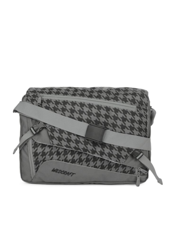 Wildcraft messenger sales bags myntra