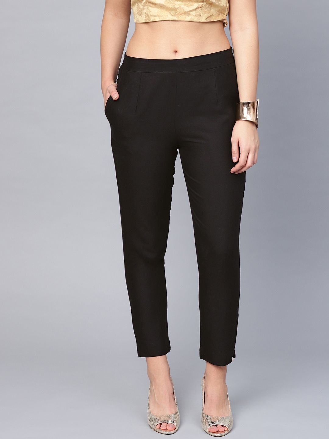 Black Solid Cotton Flex Slim Fit Women Pants With Two Pockets