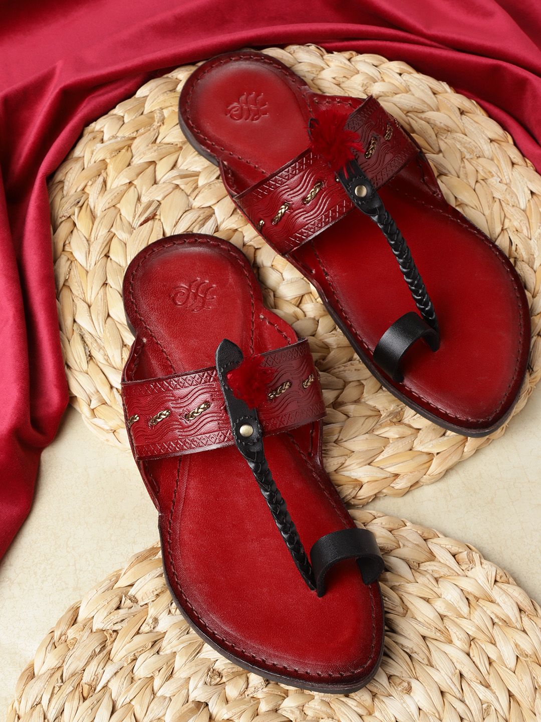 House of Pataudi Men Maroon & Black Textured Handcrafted Comfort Sandals