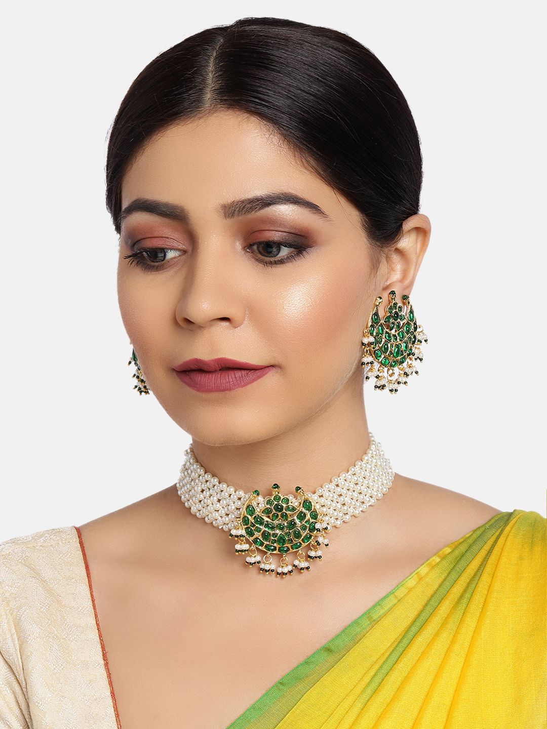 Zaveri Pearls Gold-Plated & White Stones & Pearls Studed Choker Jewellery Set
