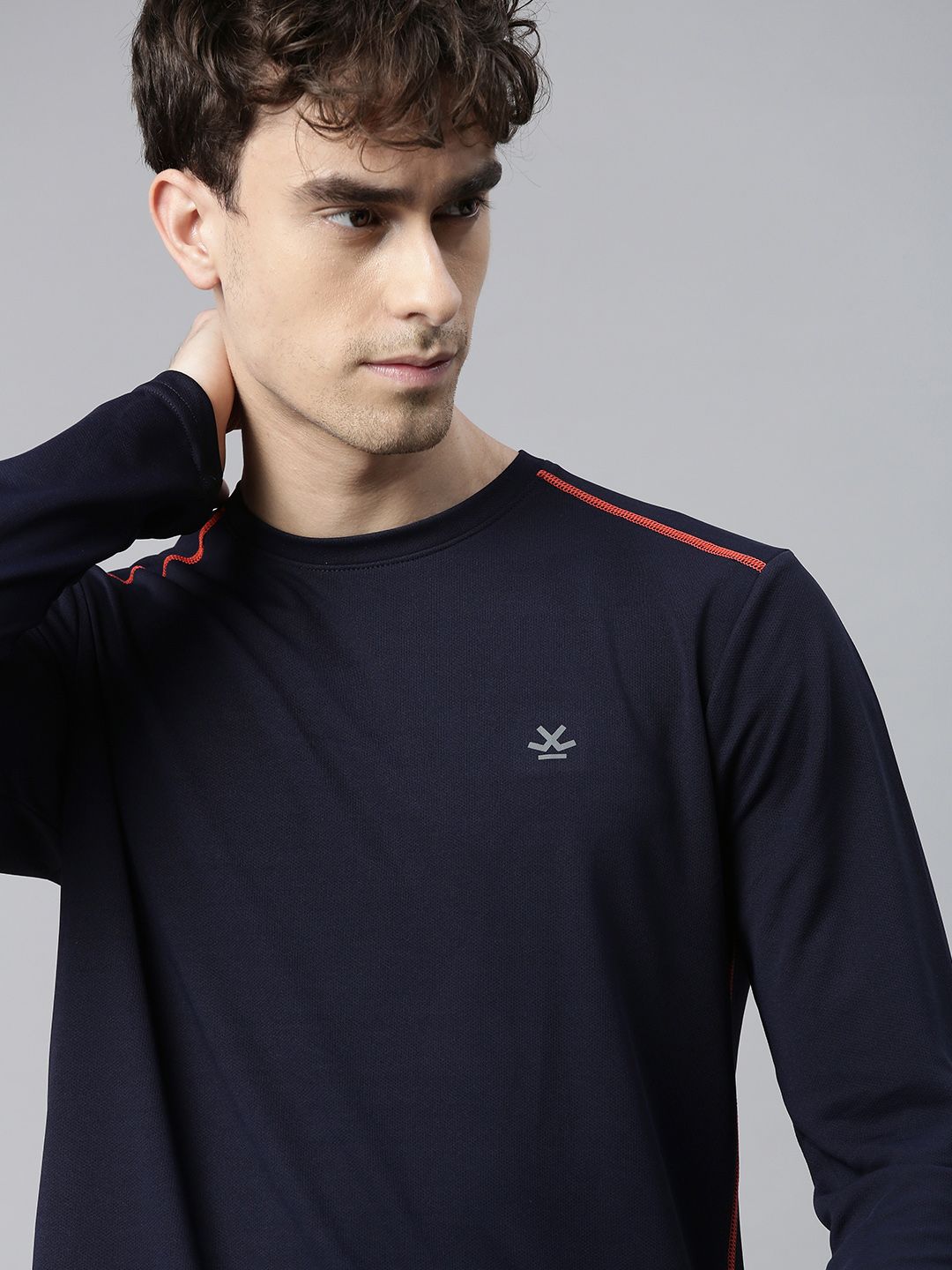 WROGN ACTIVE Men Navy Blue Solid Slim Fit Round Neck T-shirt