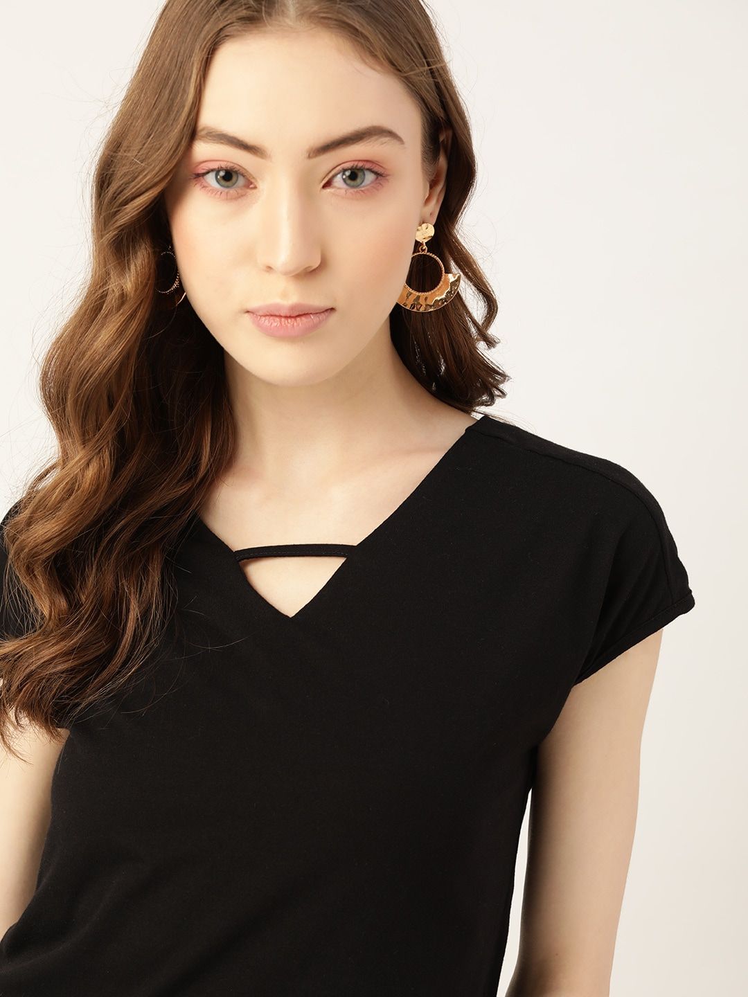 DressBerry Black Solid Extended Sleeves Cut-Out Regular Top