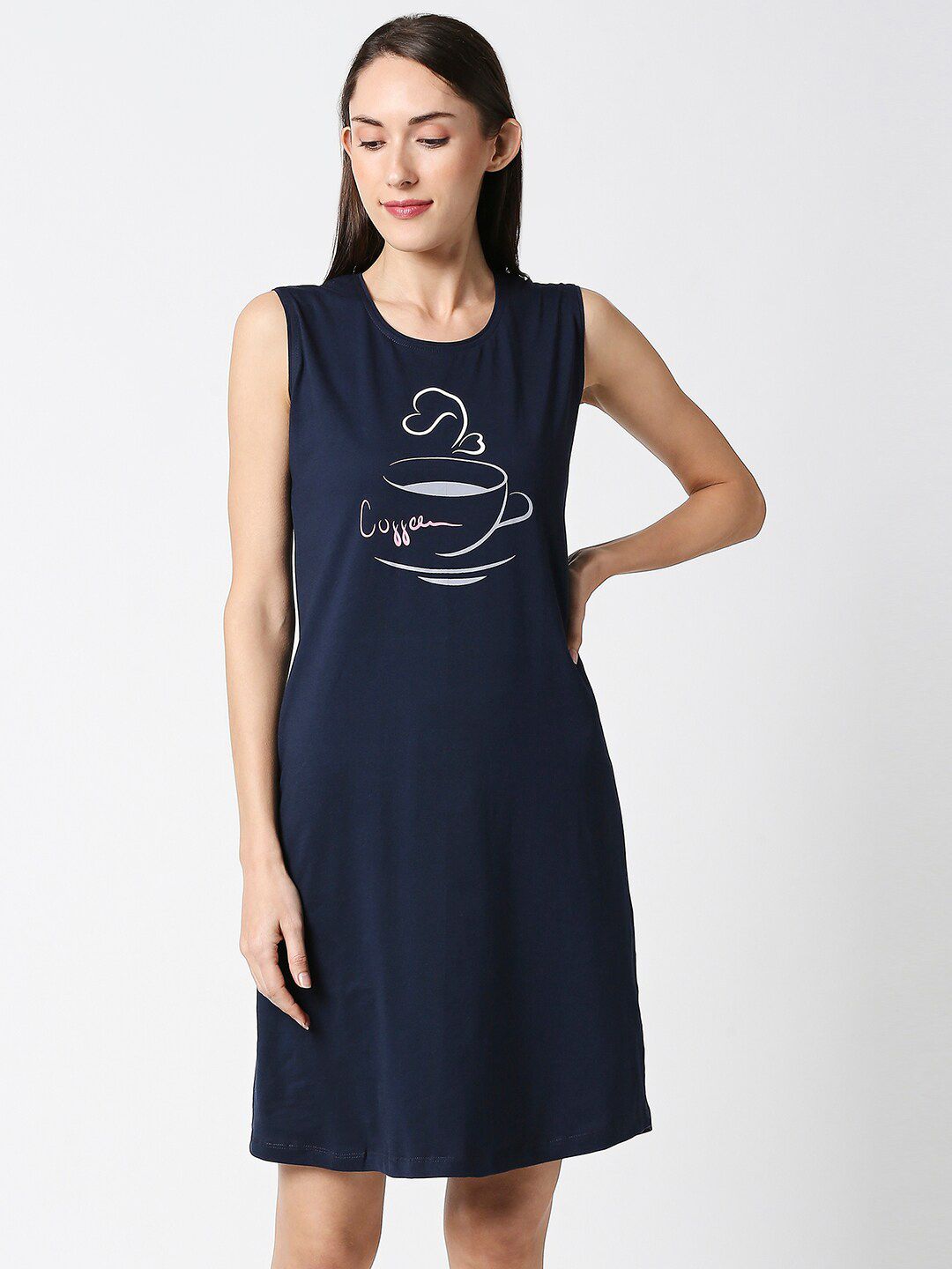 AV2 Women Navy Blue Pure Cotton Printed Nightdress
