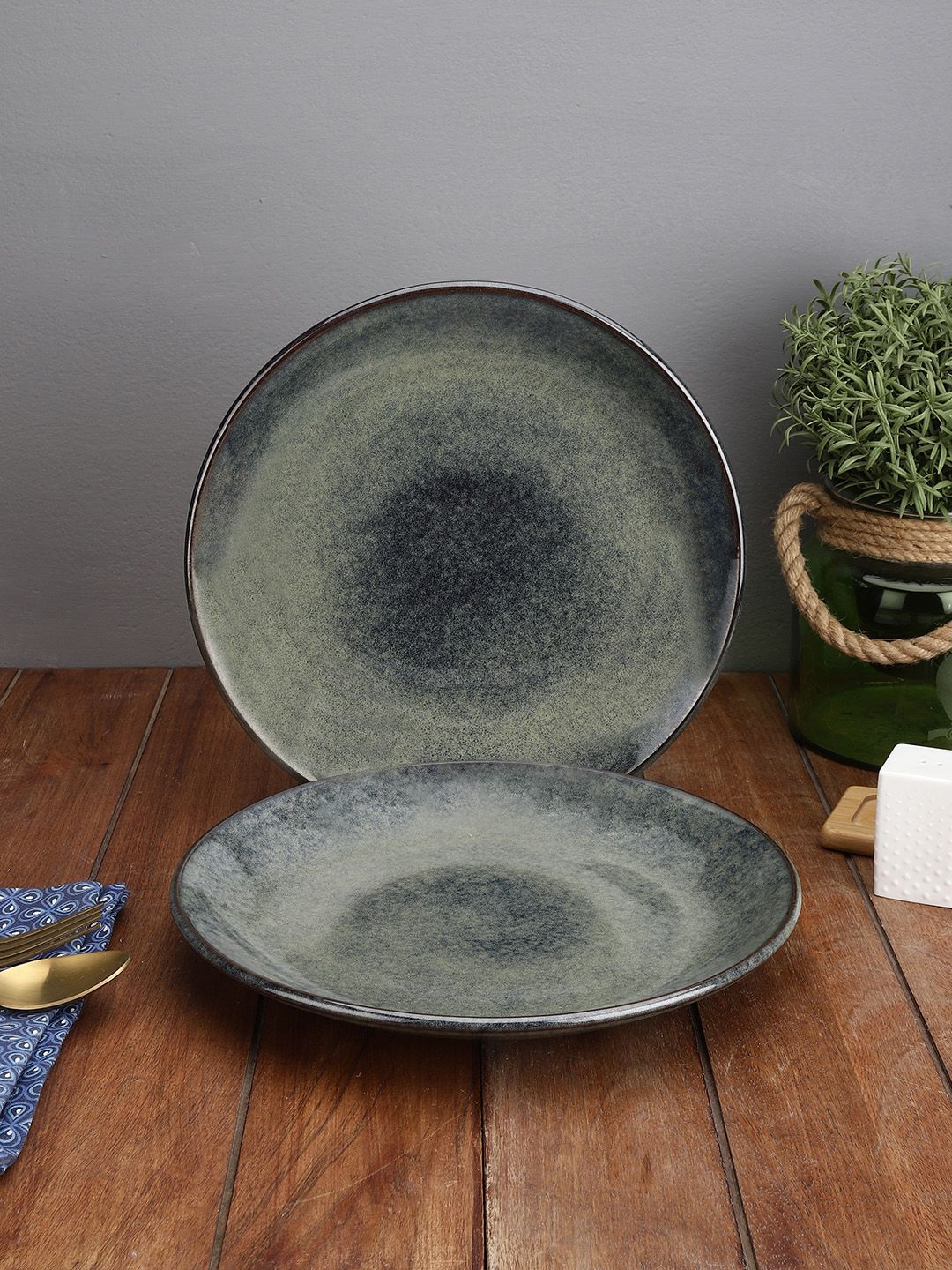 MIAH Decor Grey & 2 Pieces Handcrafted Printed Ceramic Glossy Plates