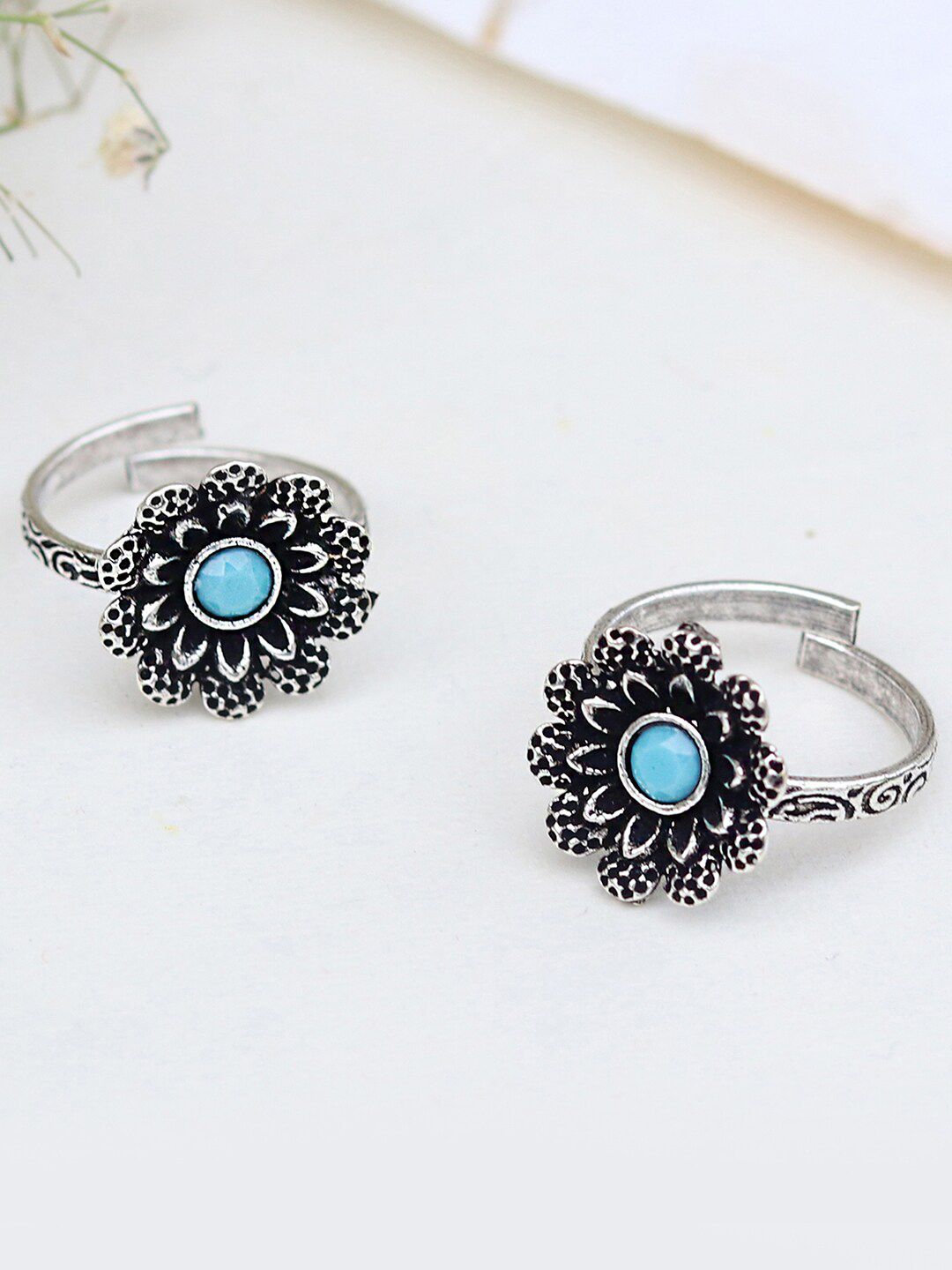 TEEJH Set Of 2 Oxidised Silver-Plated Blue Stone-Studded Toe Rings