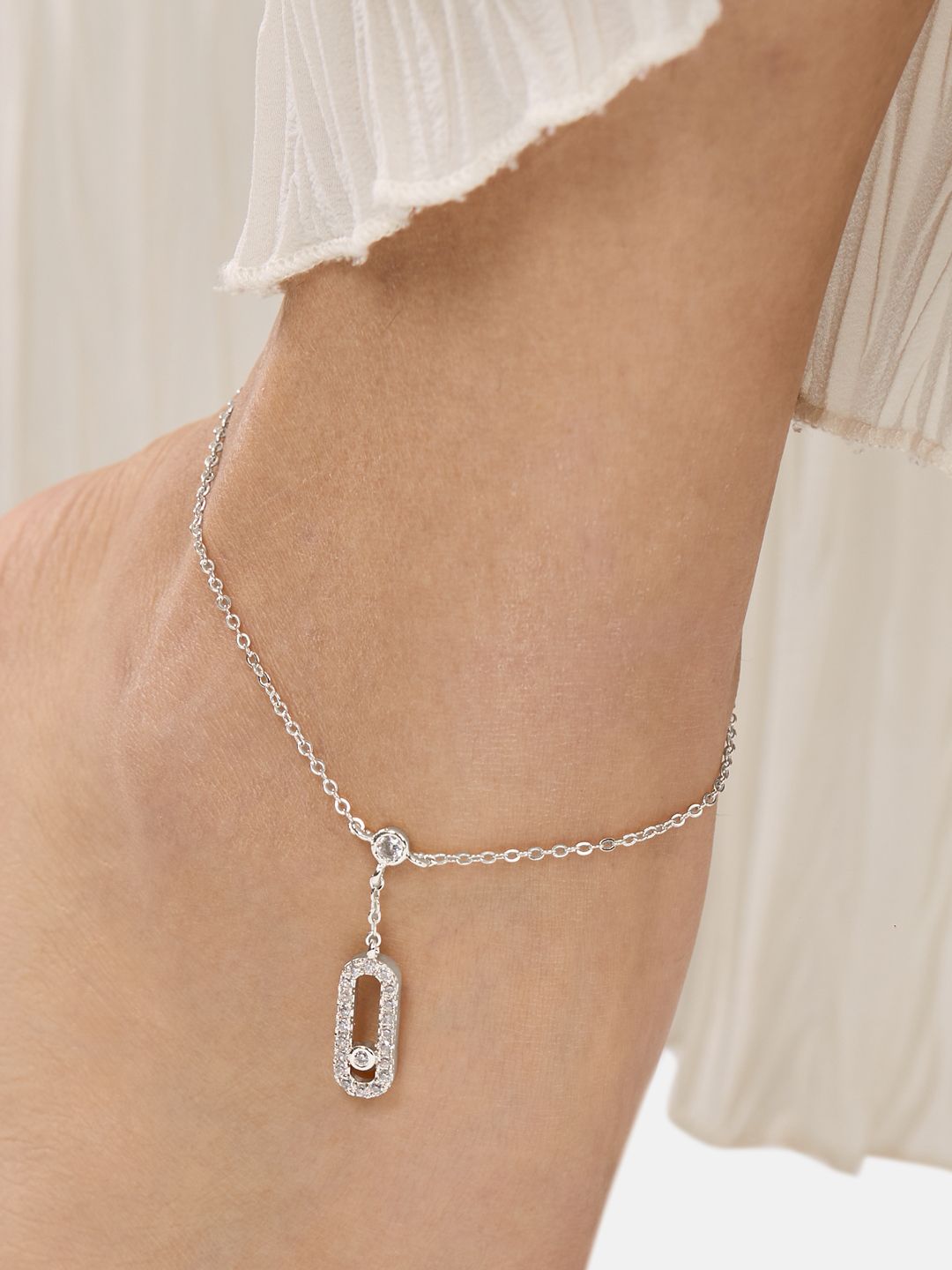 Buy MINUTIAE Silver Plated White Crystal Studded Handcrafted Anklet -  - Accessories for Women