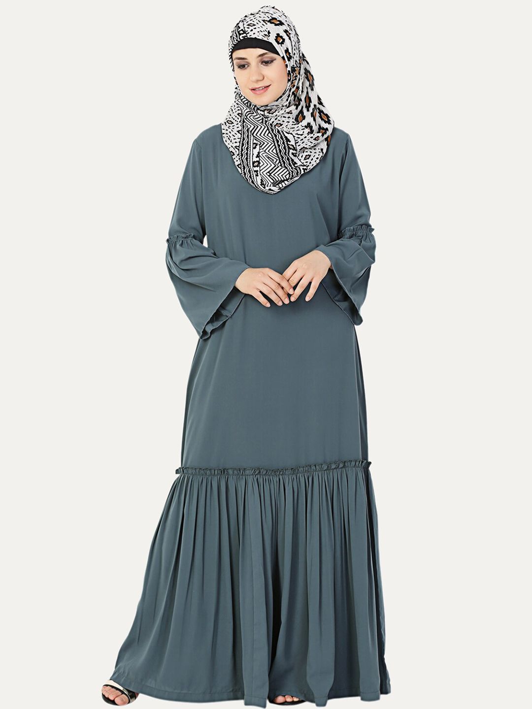 MOMIN LIBAS Women Grey Solid Abaya