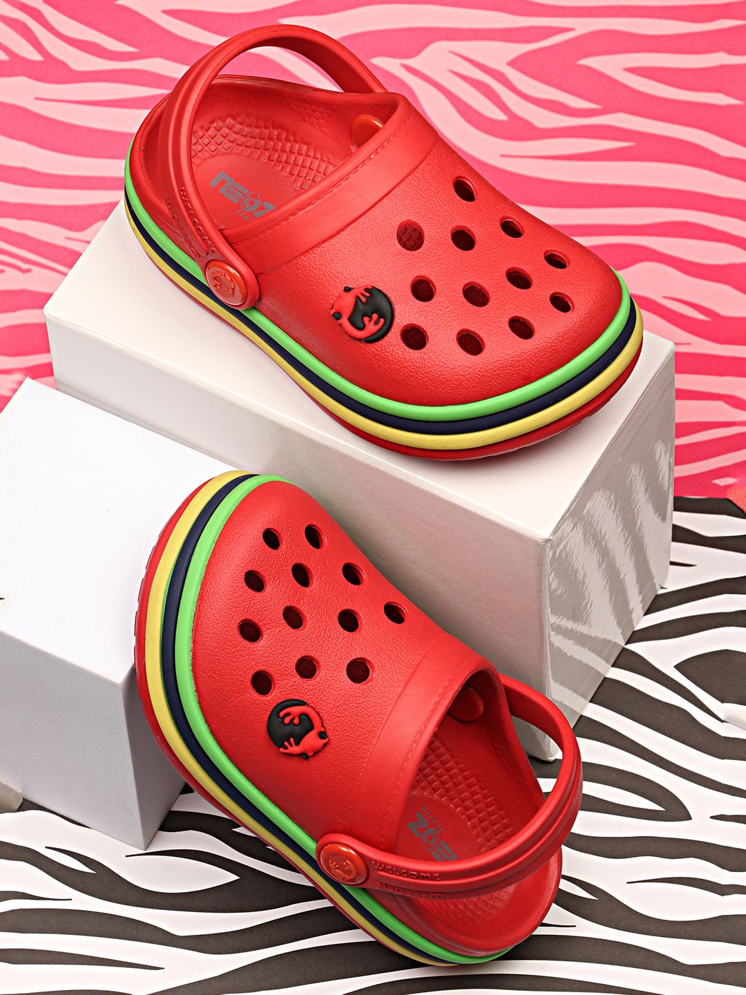 NEOZ Kids Levirex Lightweight & Comfortable Grip & Bounce Less Pressure Clogs
