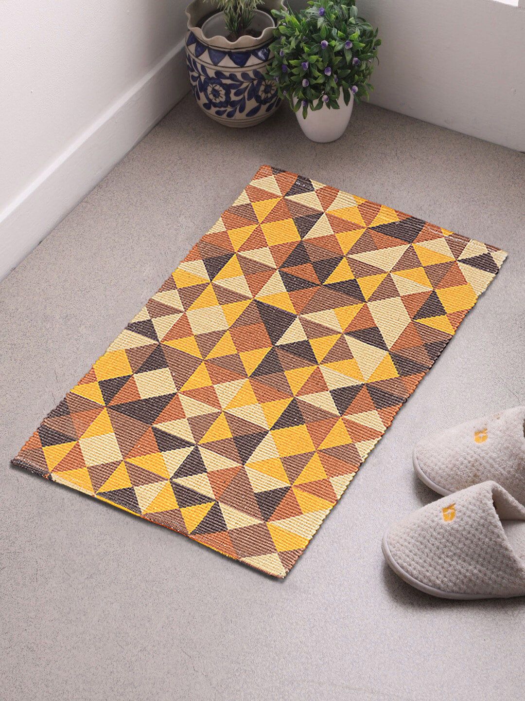 Saral Home  Yellow & Black Printed  Cotton Dhurries