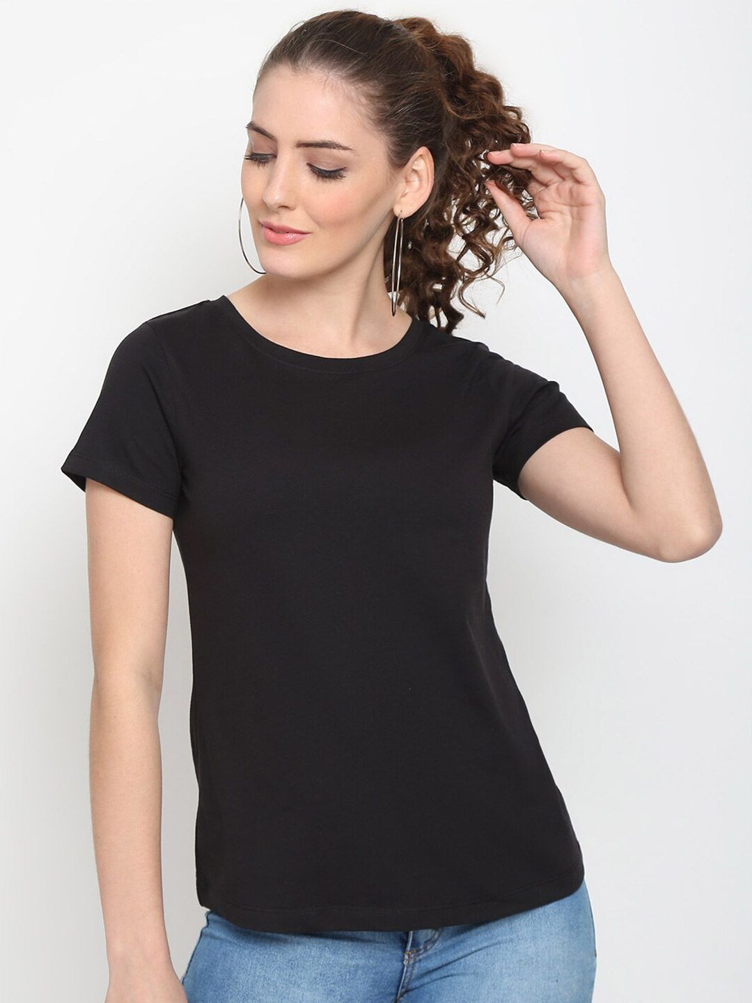 UnaOne Women Black Solid Cotton Regular Fit T-shirt