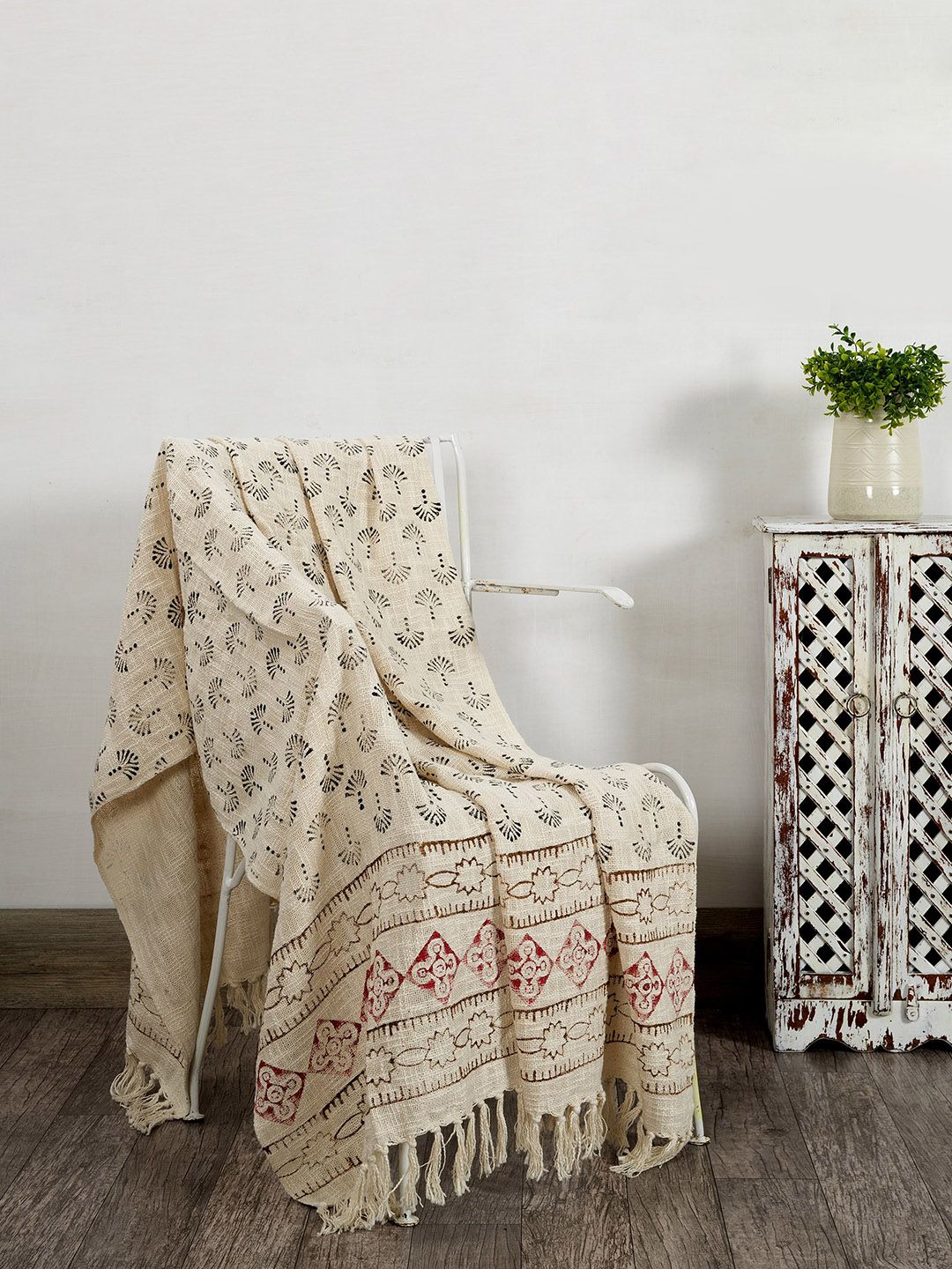 HANDICRAFT PALACE White & Black Block Printed Cotton Sofa Throw
