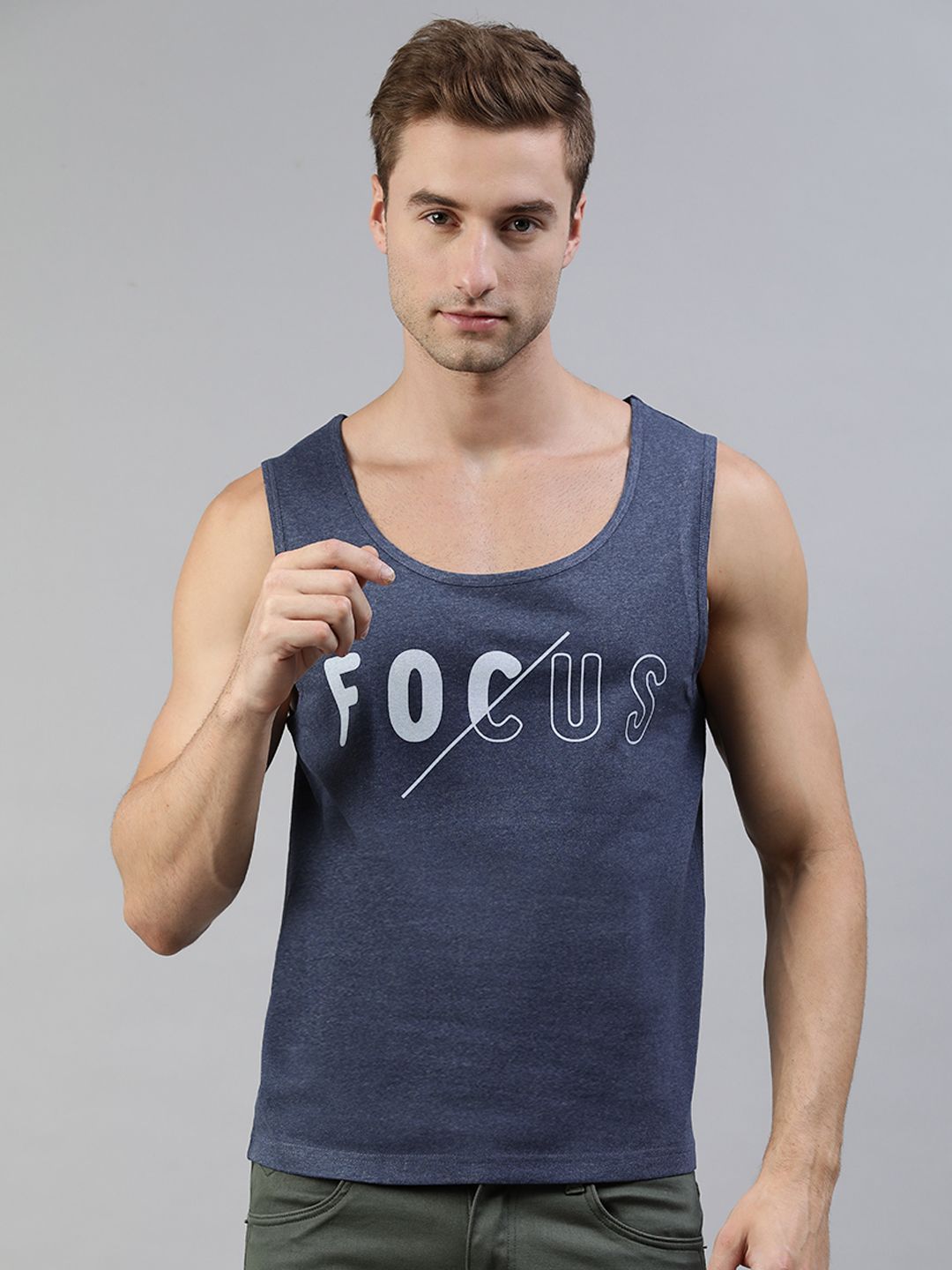 Huetrap Men Blue Typography Printed Pure Cotton Training or Gym T-shirt