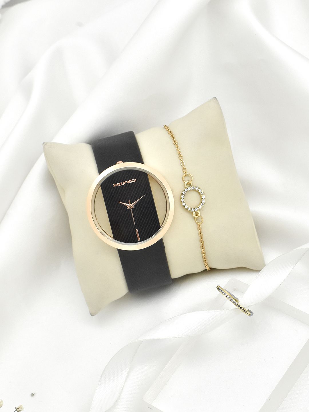 Buy JOKER & WITCH Women Rose Gold Toned & Black  Watch Gift Set JWLT462 -  - Accessories for Women