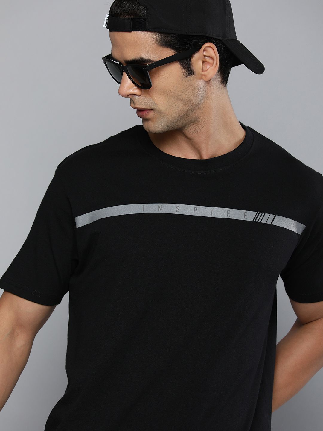 HERE&NOW Men Black & Grey Solid T-shirt