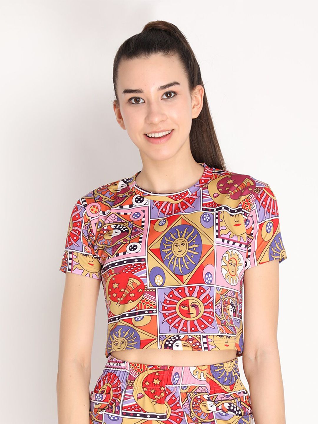 CHKOKKO Gold-Toned & apricot cream Print Crop Top