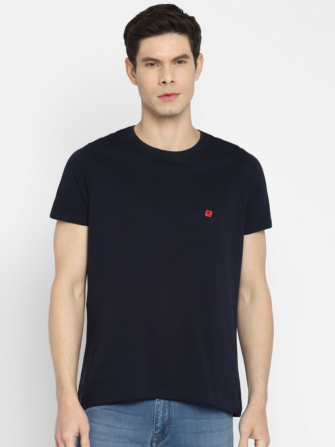 Turtle Men Navy Blue & dark sapphire Pure Cotton Applique Slim Fit T-shirt