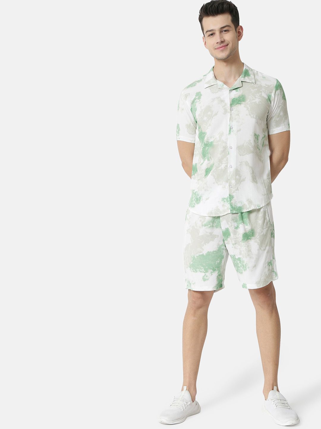 CAHOOT Men White & Green Tie Dye Printed Co-Ords