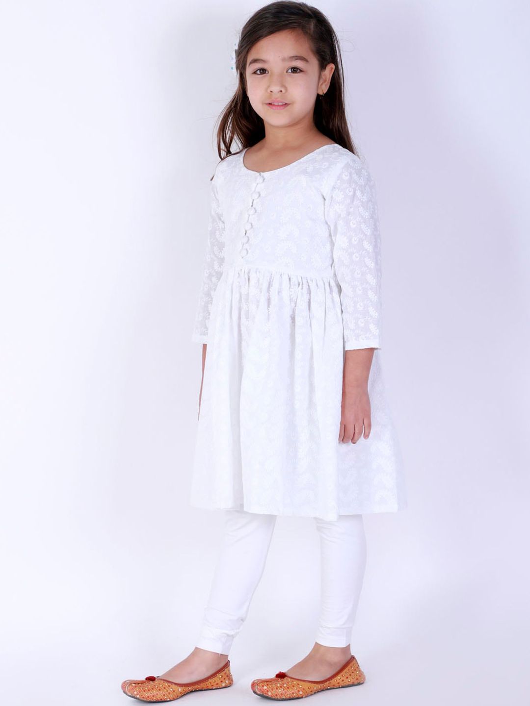 Girls White Chikankari Cotton Republic Day Kurta And Leggings 5