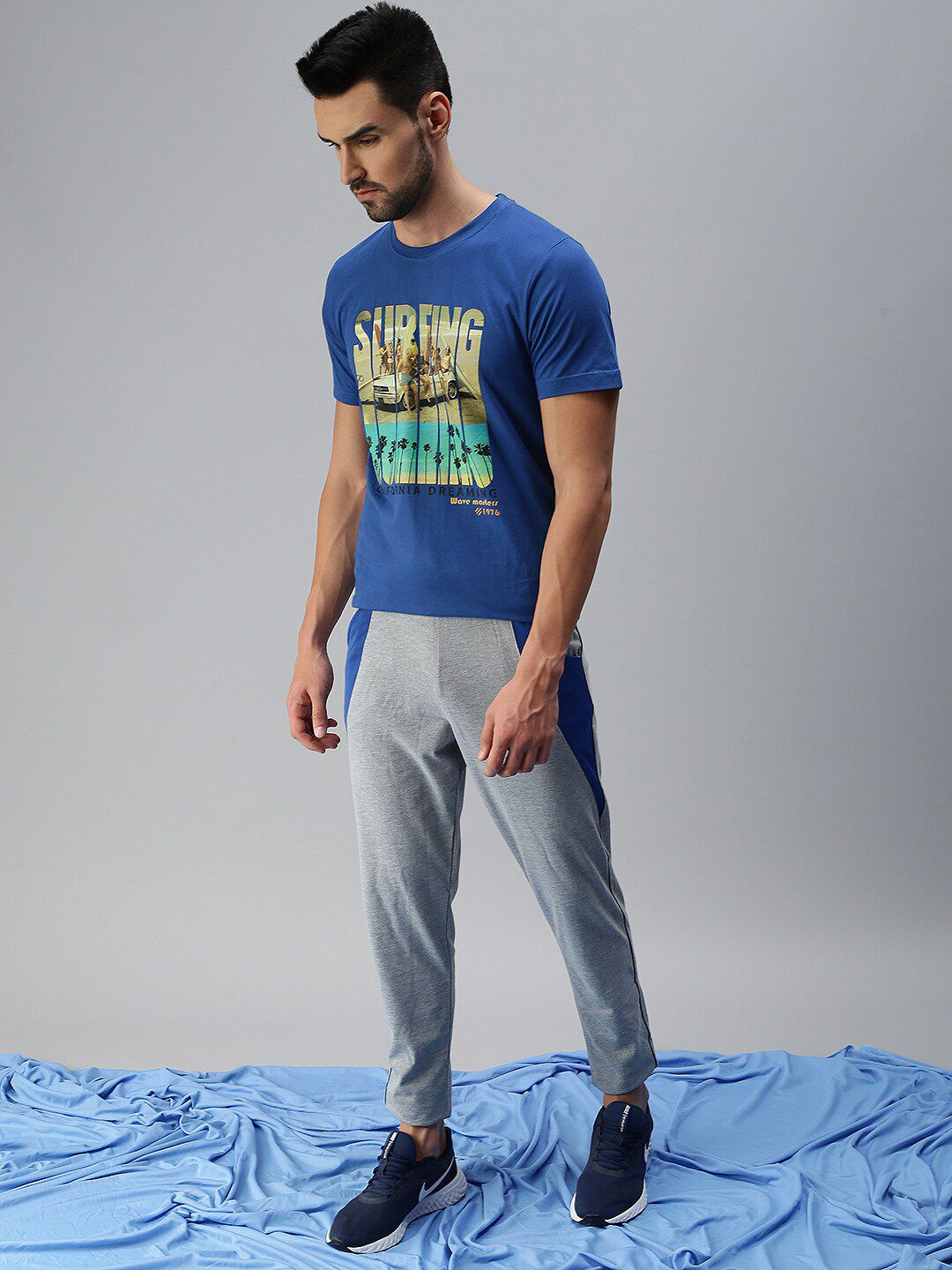 ONN Men Blue Typography Printed Applique T-shirt