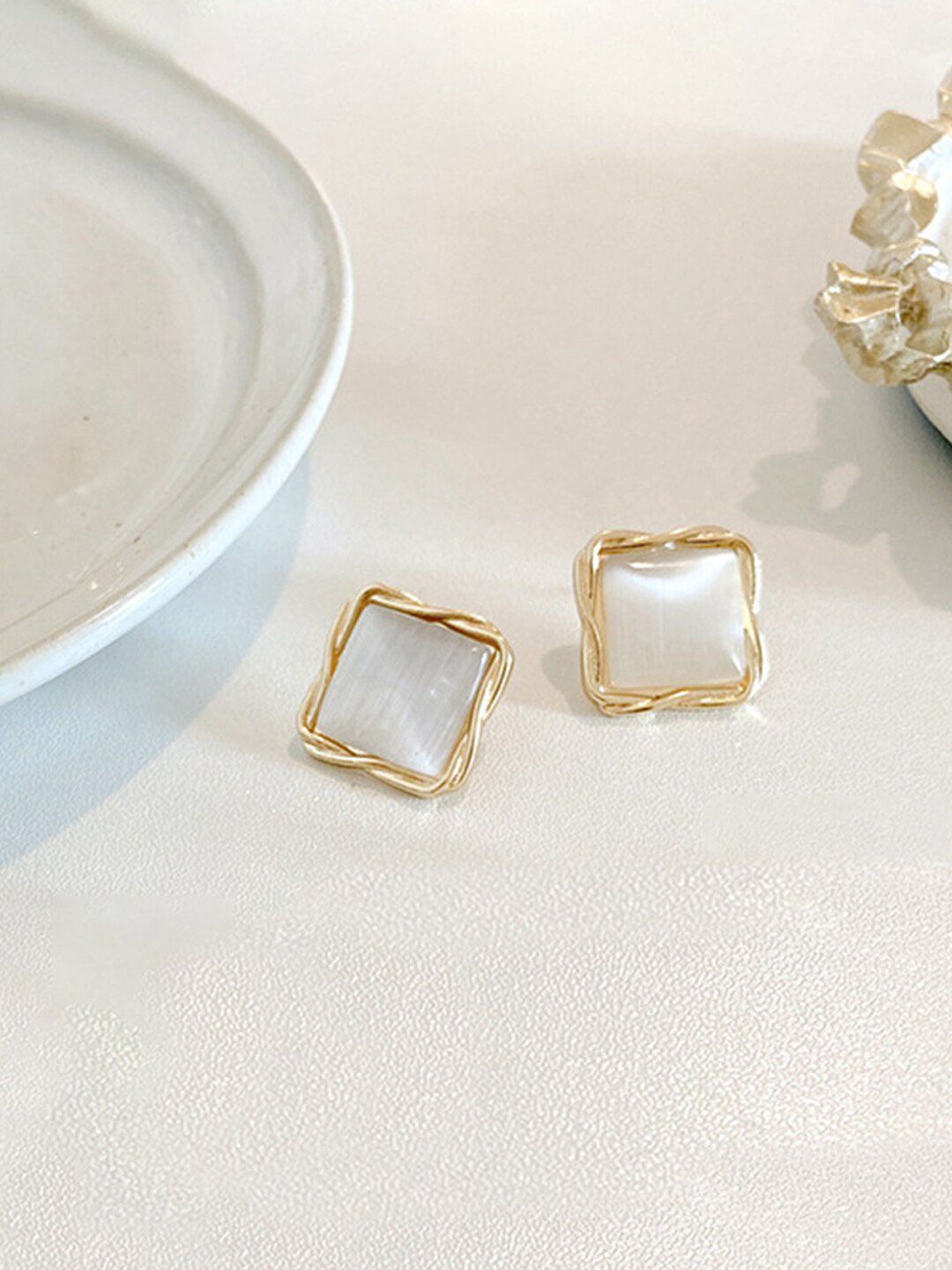 Unwind by Yellow Chimes Women Gold-Toned Square Design Stone Studded Stud Earrings