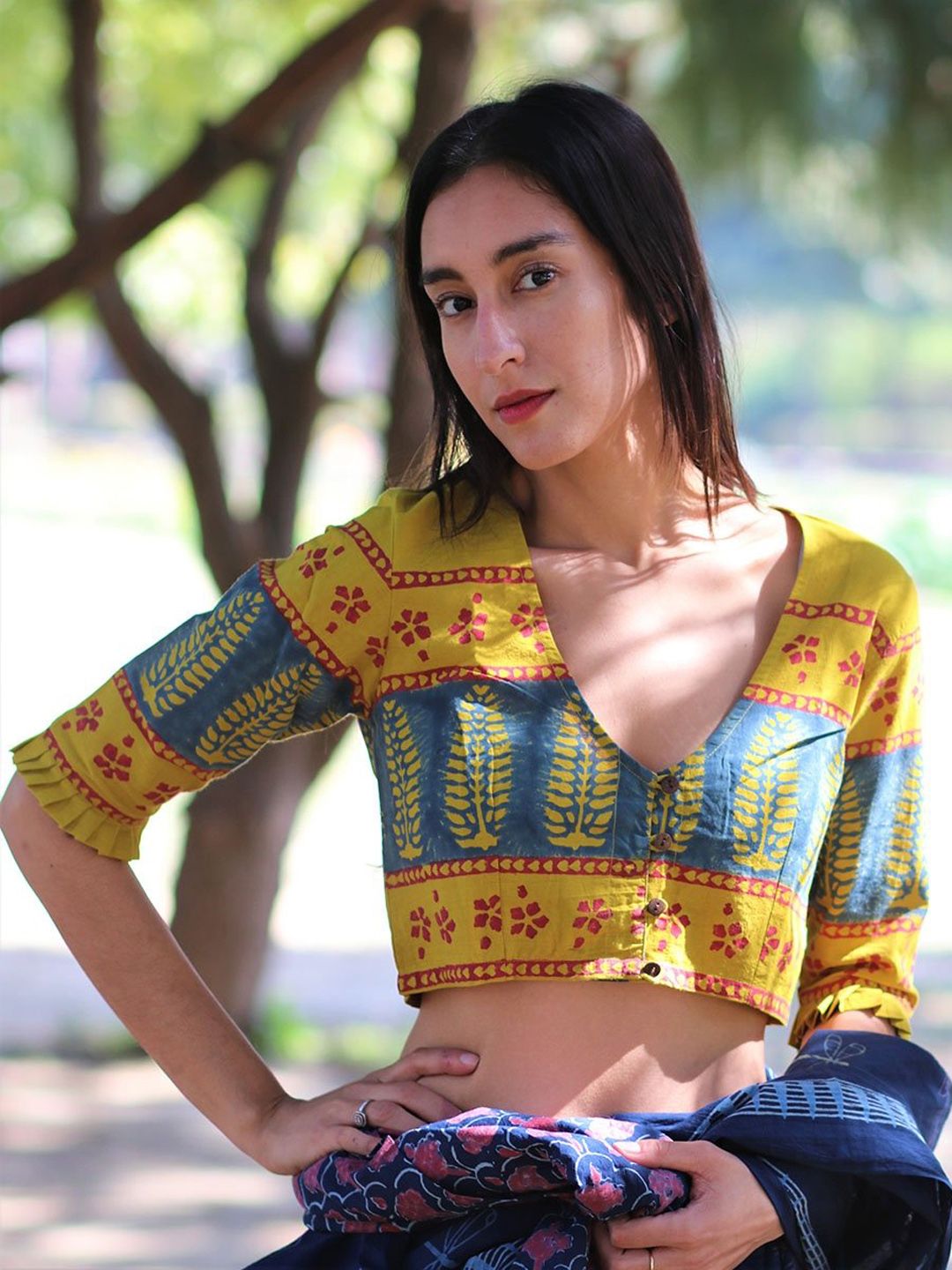 Chidiyaa Women Yellow & Blue Block Printed Cotton Saree Blouse