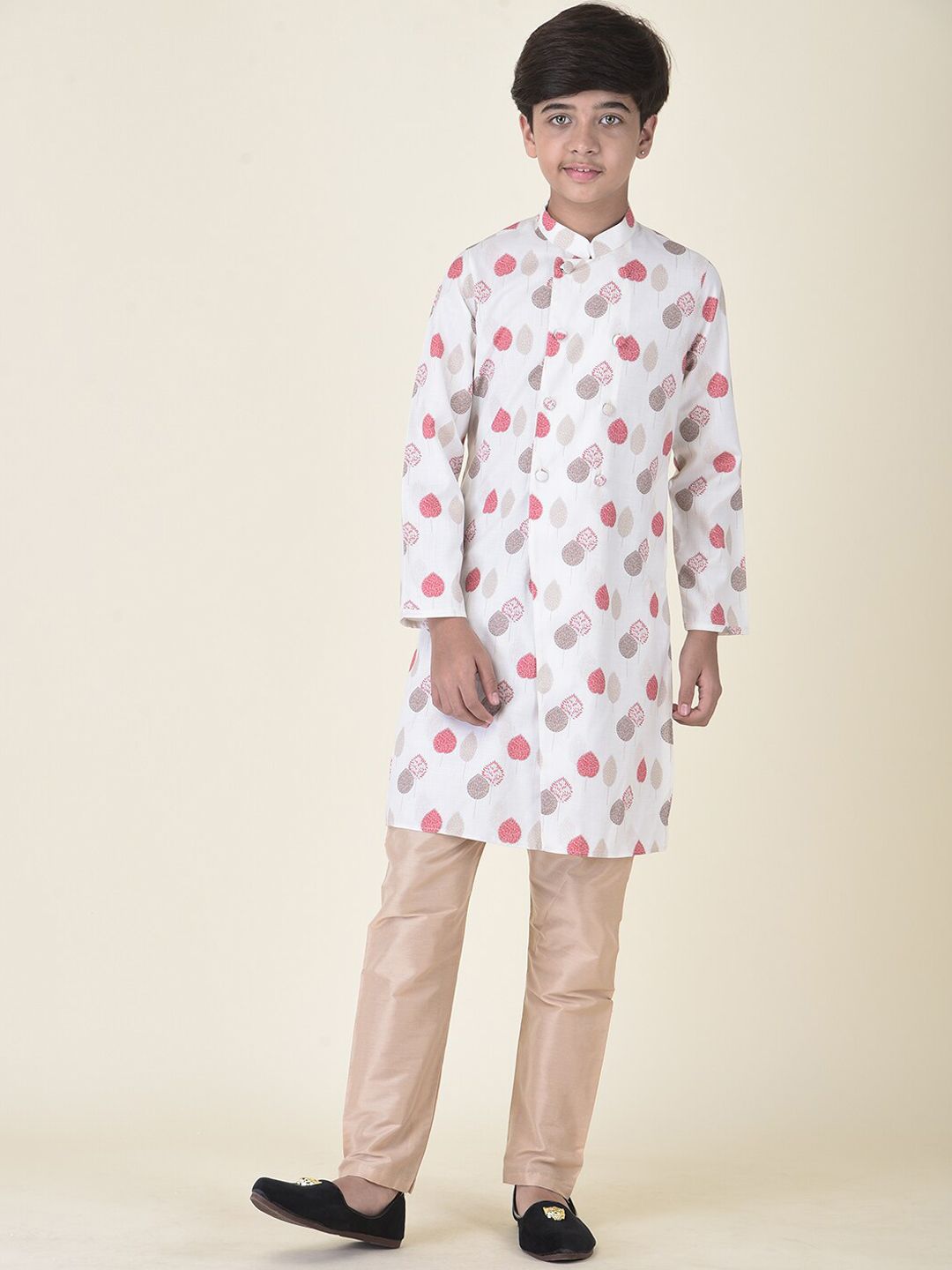 TABARD Boys Cream-Coloured Geometric Flared Sleeves Thread Work Kurta