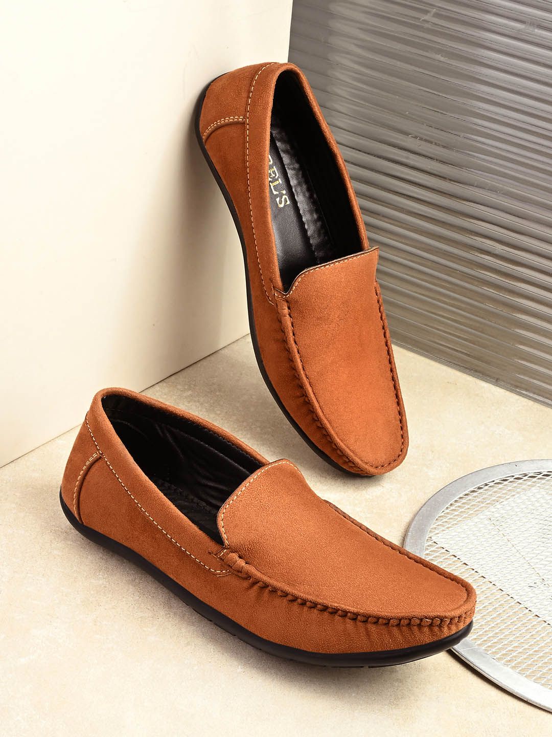 Hirels Men Tan Suede Loafers