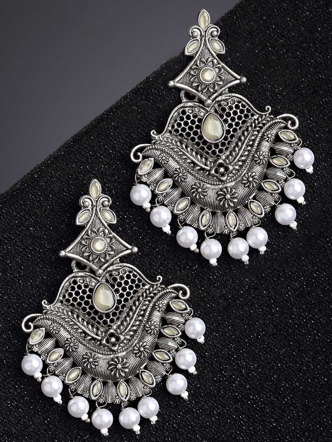 KARATCART Antique Monalisa Silver-Plated Kundan Studs