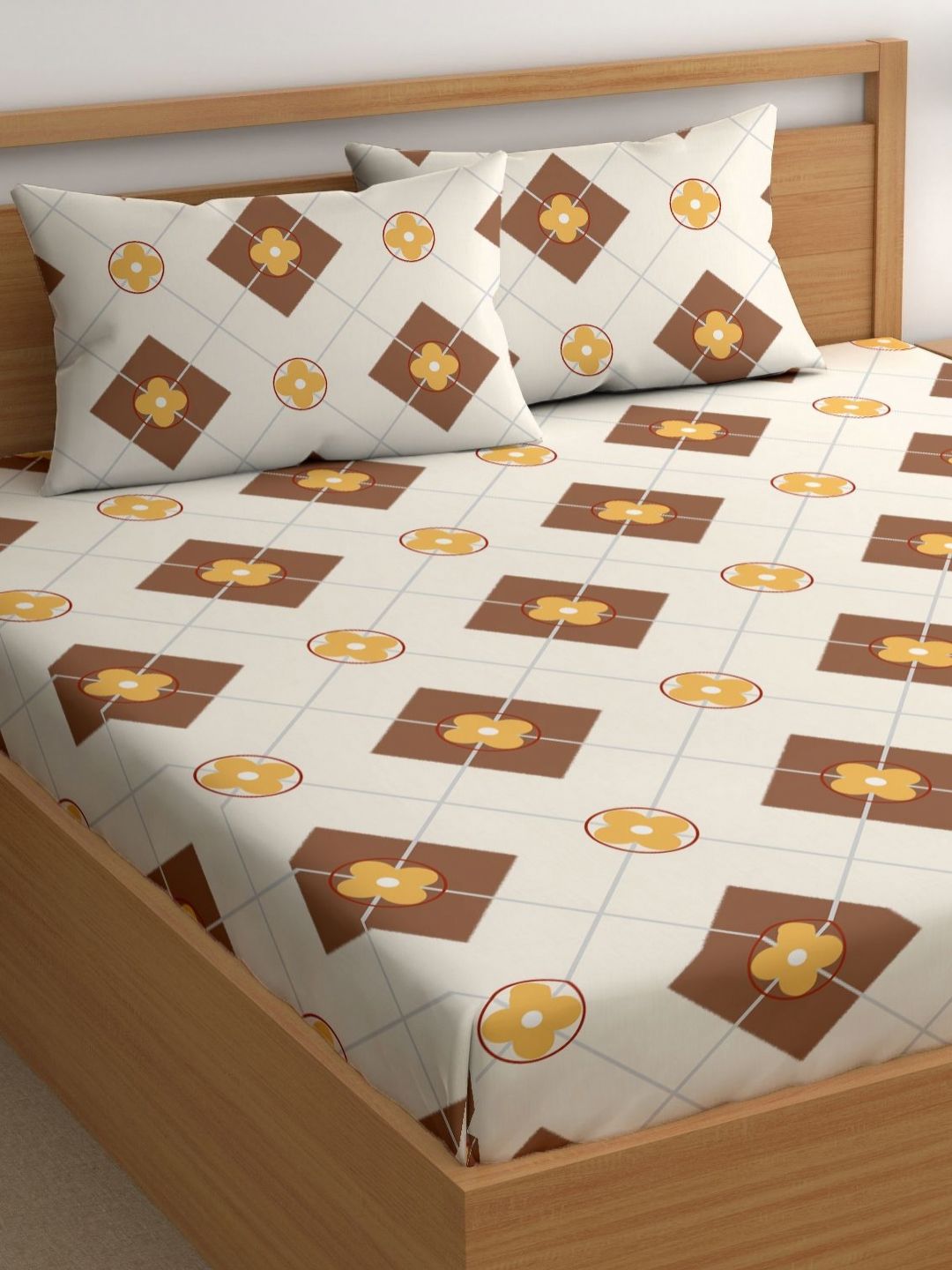 CHHAVI INDIA Beige Geometric Microfiber 210 TC Queen Fine Bedsheet with 2 Pillow Covers-98 x 89 inches