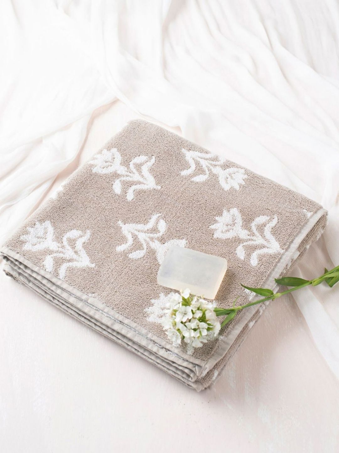 Buy Fabindia Vikal Beige & White Floral Cotton 570 GSM Pile Hand Towel -  - Home for Unisex