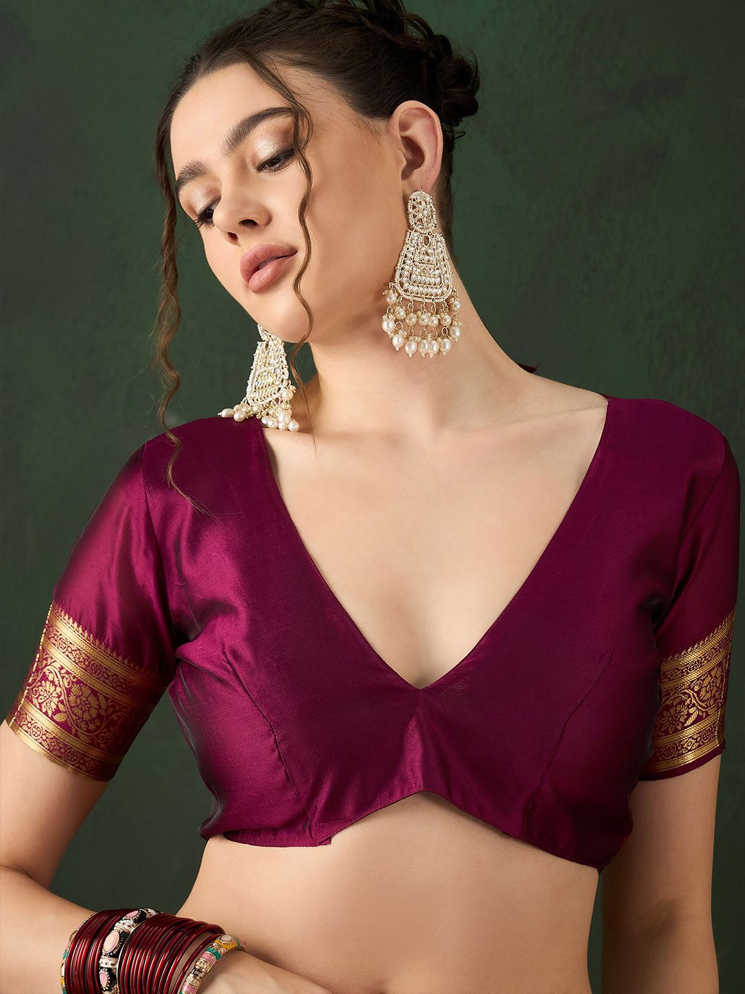 Woven Design Saree With Blouse Piece 7