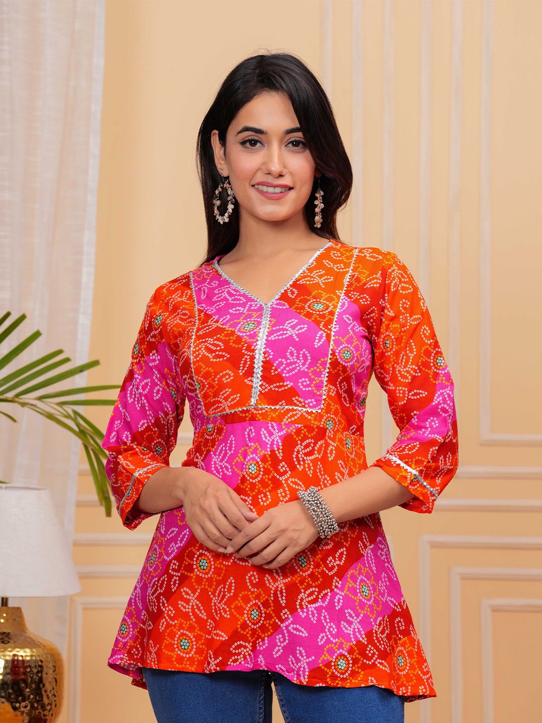 JAHIDA COMFORT WITH STYLE Geometric Printed V-Neck Kurti